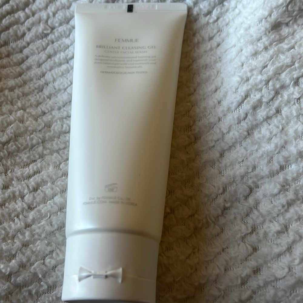 Femmue - Picture 2 of 5